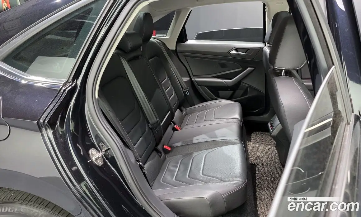 Volkswagen Jetta 2021 1.4 автомат (гидро), фото 17
