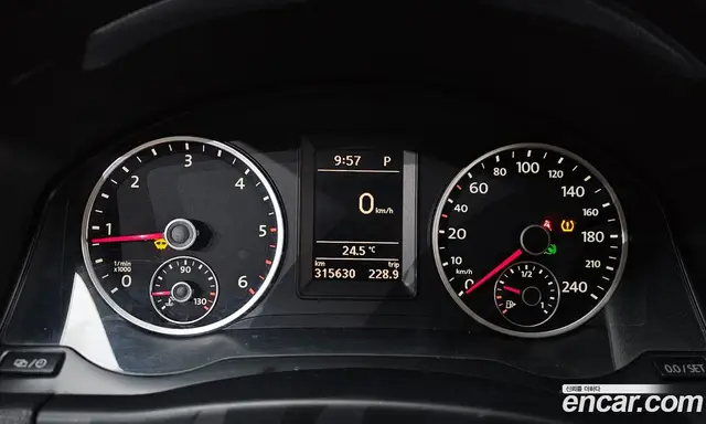 Volkswagen Tiguan 2012 2.0 автомат (гидро), миниатюра 11