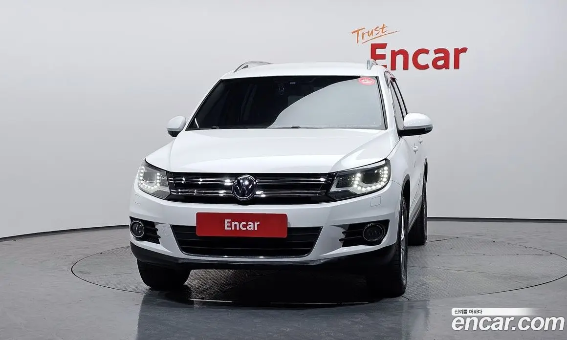 Volkswagen Tiguan 2012 2.0 автомат (гидро), фото 3