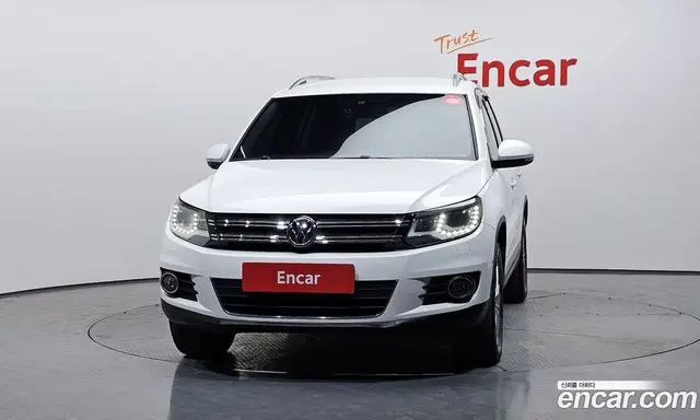Volkswagen Tiguan 2012 2.0 автомат (гидро), миниатюра 3