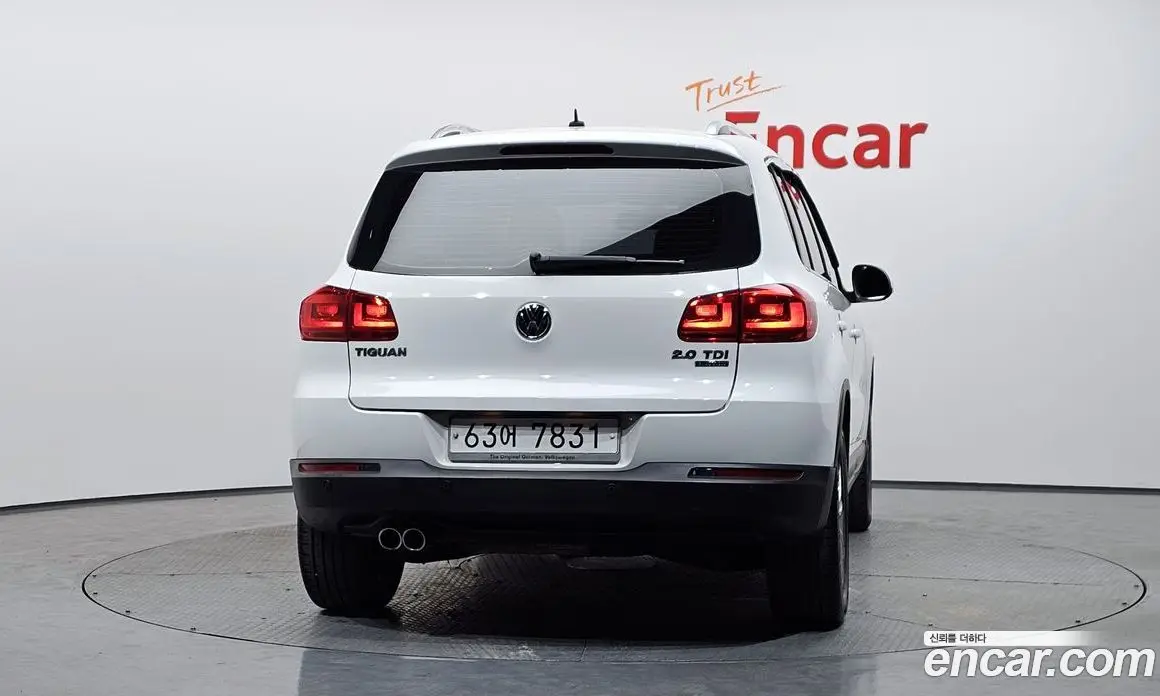 Volkswagen Tiguan 2012 2.0 автомат (гидро), фото 4
