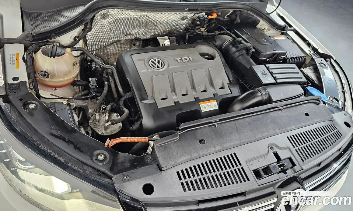 Volkswagen Tiguan 2012 2.0 автомат (гидро), фото 6