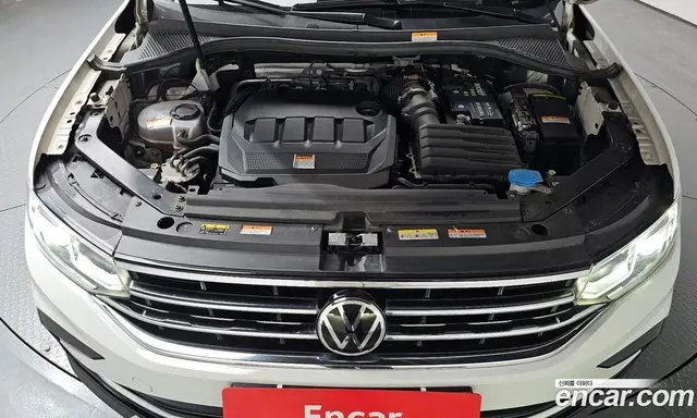 Volkswagen Tiguan 2021 2.0 автомат (гидро), миниатюра 5