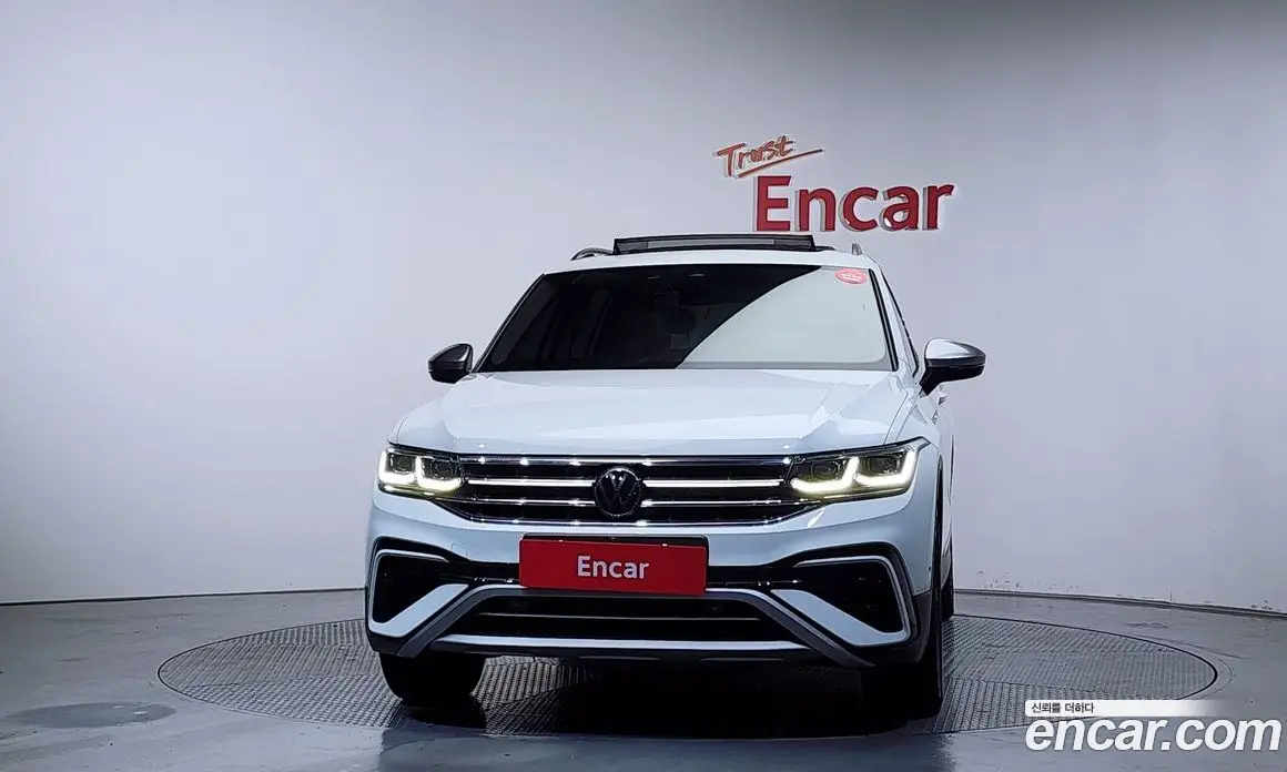 Volkswagen Tiguan 2023 2.0 автомат (гидро), фото 3 Volkswagen Tiguan 2023 2.0 автомат (гидро), фото 3