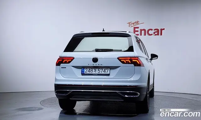 Volkswagen Tiguan 2023 2.0 автомат (гидро), миниатюра 4 Volkswagen Tiguan 2023 2.0 автомат (гидро), миниатюра 4