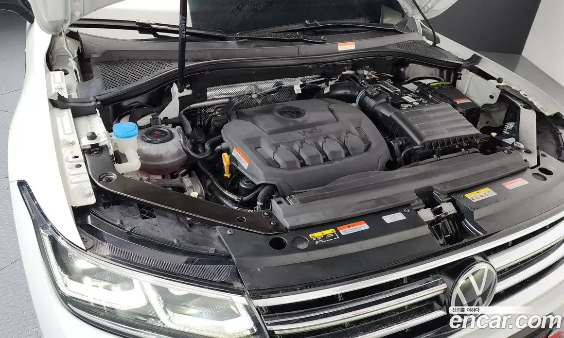 Volkswagen Tiguan 2023 2.0 автомат (гидро), фото 6 Volkswagen Tiguan 2023 2.0 автомат (гидро), фото 6