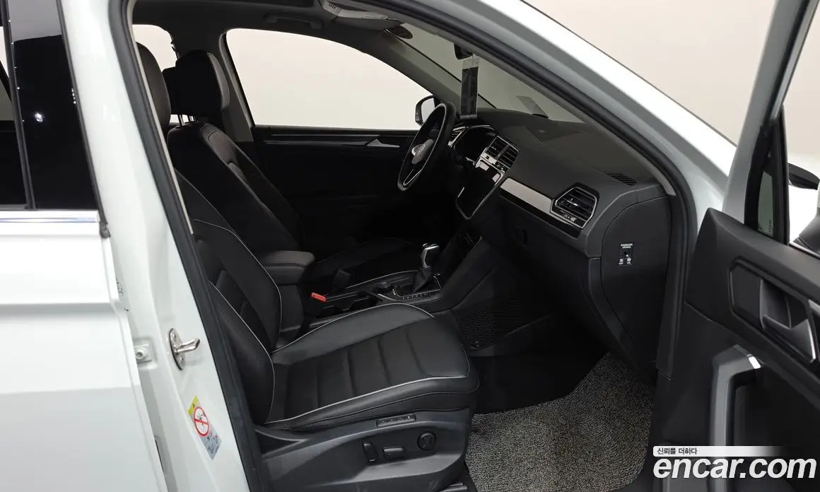 Volkswagen Tiguan 2023 2.0 автомат (гидро), фото 16
