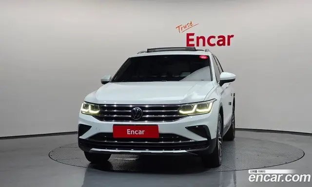 Volkswagen Tiguan 2023 2.0 автомат (гидро), миниатюра 3