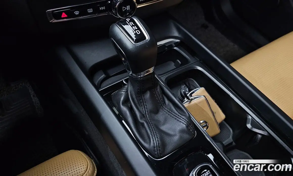 Volvo XC60 2018 2.0 автомат (гидро), фото 12 Volvo XC60 2018 2.0 автомат (гидро), фото 12