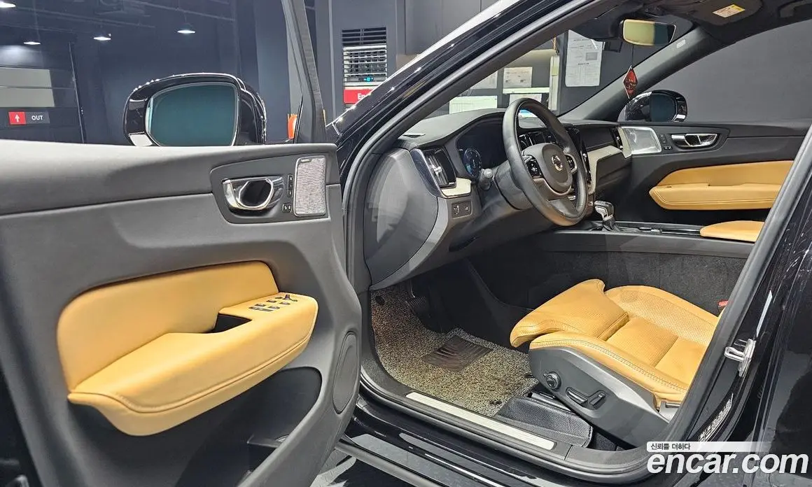 Volvo XC60 2018 2.0 автомат (гидро), фото 13 Volvo XC60 2018 2.0 автомат (гидро), фото 13