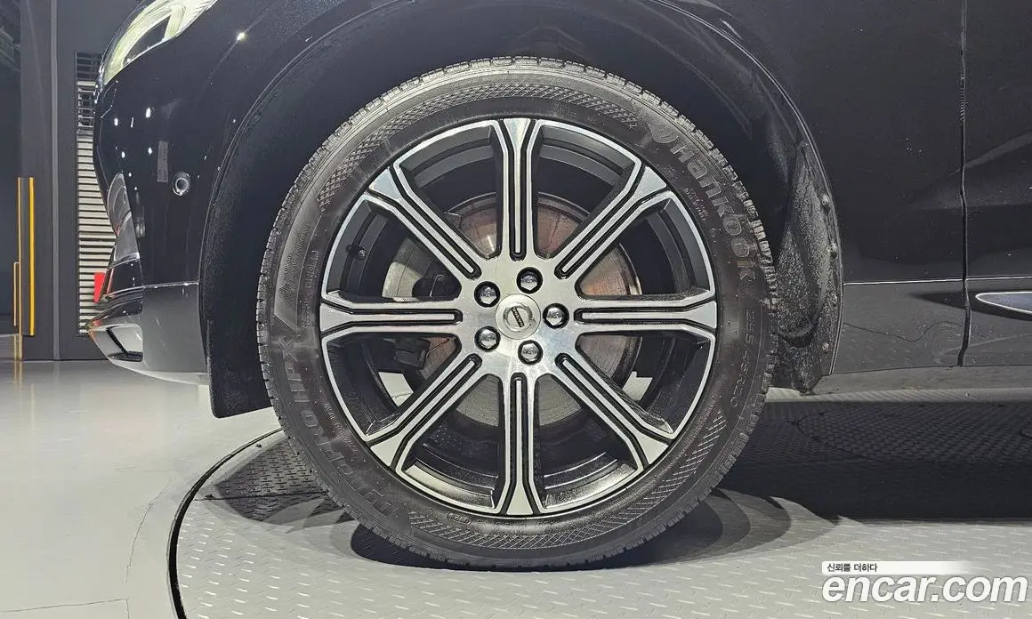 Volvo XC60 2018 2.0 автомат (гидро), фото 5 Volvo XC60 2018 2.0 автомат (гидро), фото 5