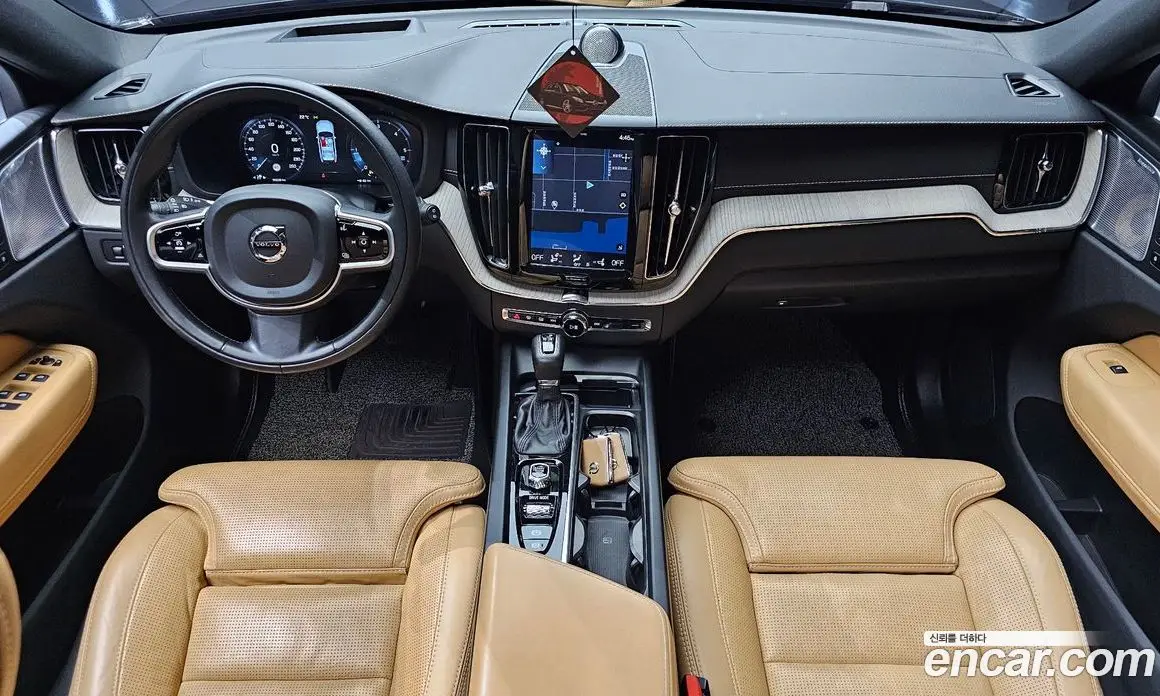 Volvo XC60 2018 2.0 автомат (гидро), фото 10 Volvo XC60 2018 2.0 автомат (гидро), фото 10