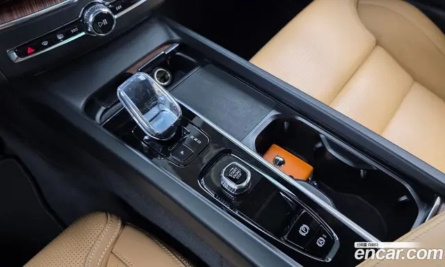 Volvo XC60 2024 2.0 автомат (гидро), миниатюра 12