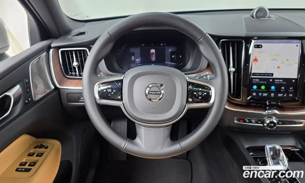 Volvo XC60 2024 2.0 автомат (гидро), фото 19