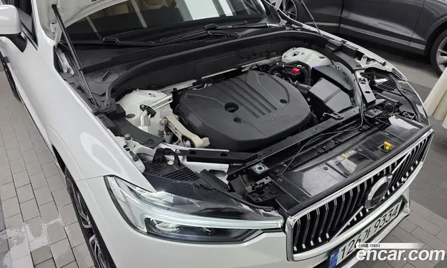 Volvo XC60 2024 2.0 автомат (гидро), миниатюра 6