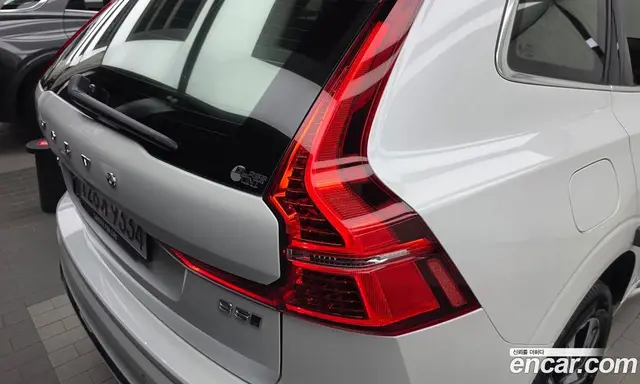 Volvo XC60 2024 2.0 автомат (гидро), миниатюра 9
