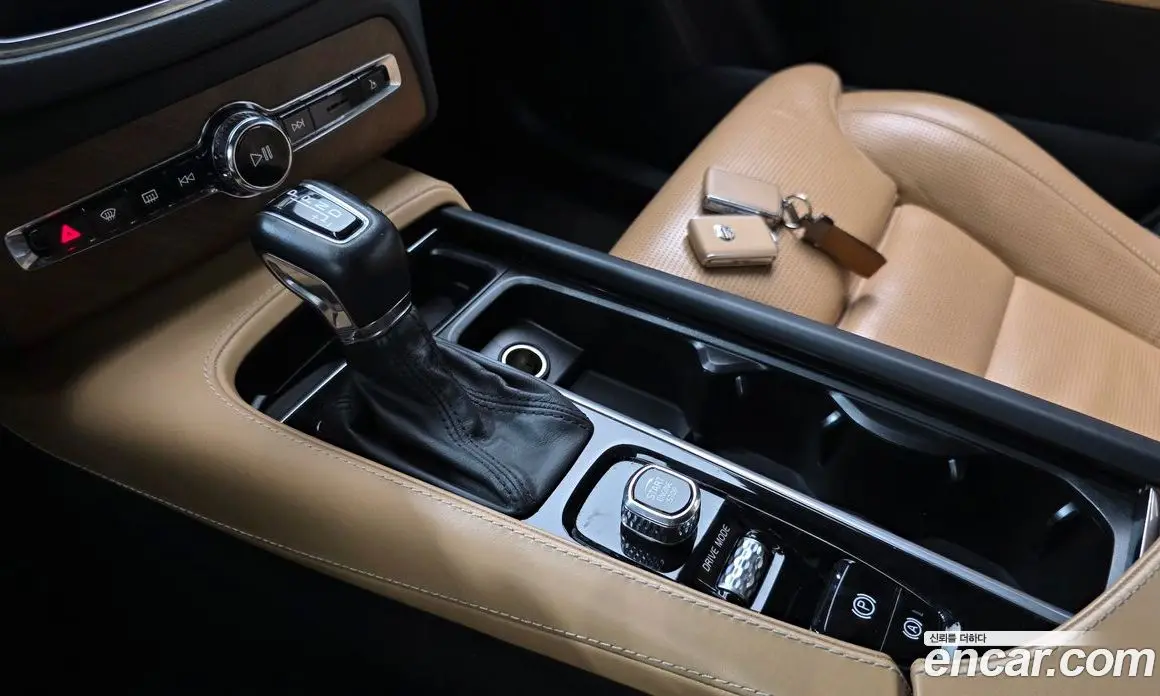 Volvo XC90 2019 2.0 автомат (гидро), фото 12 Volvo XC90 2019 2.0 автомат (гидро), фото 12
