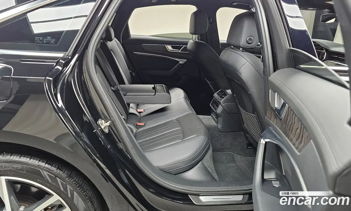 Audi A6 2021 2.0 автомат (гидро), фото 17