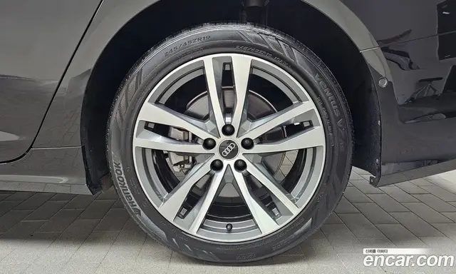 Audi A6 2021 2.0 автомат (гидро), миниатюра 7