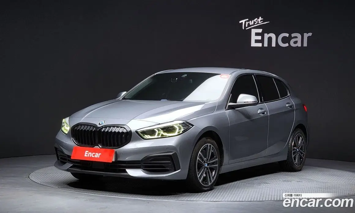 BMW 1 серия 2022 2.0 автомат (гидро), фото 1 BMW 1 серия 2022 2.0 автомат (гидро), фото 1