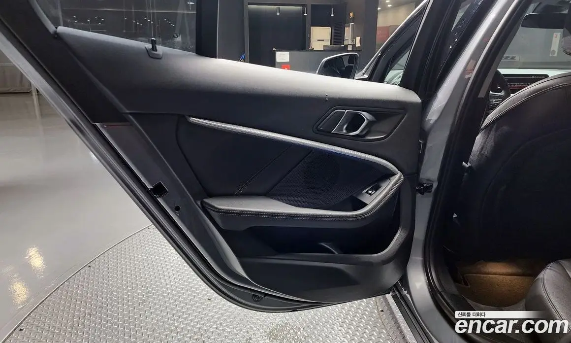 BMW 1 серия 2022 2.0 автомат (гидро), фото 15 BMW 1 серия 2022 2.0 автомат (гидро), фото 15