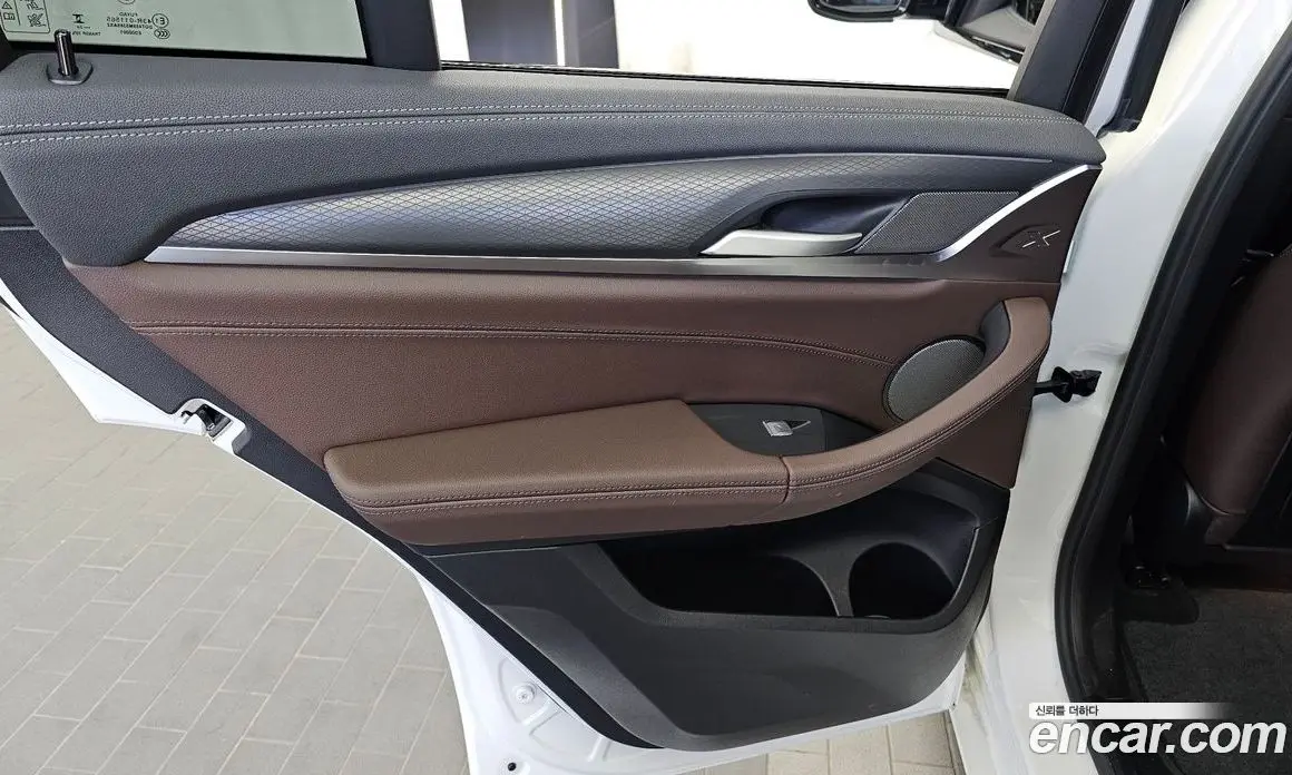 BMW X4 2025 2.0 автомат (гидро), фото 15