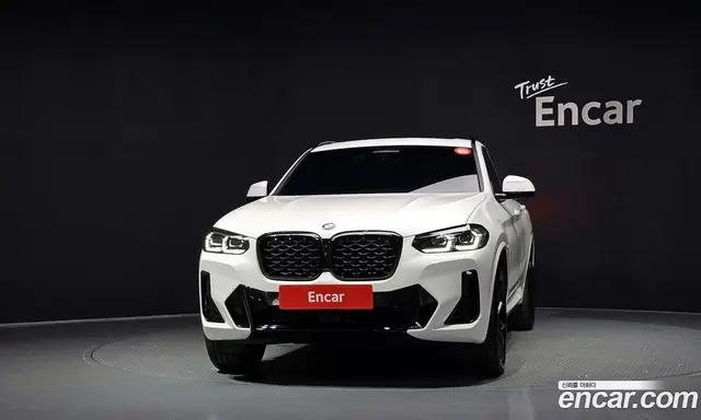 BMW X4 2025 2.0 автомат (гидро), миниатюра 3