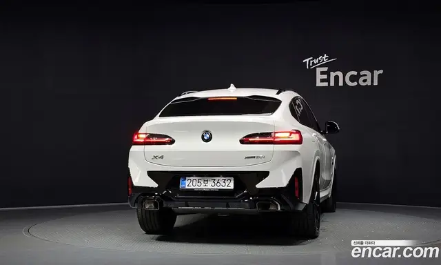 BMW X4 2025 2.0 автомат (гидро), миниатюра 4