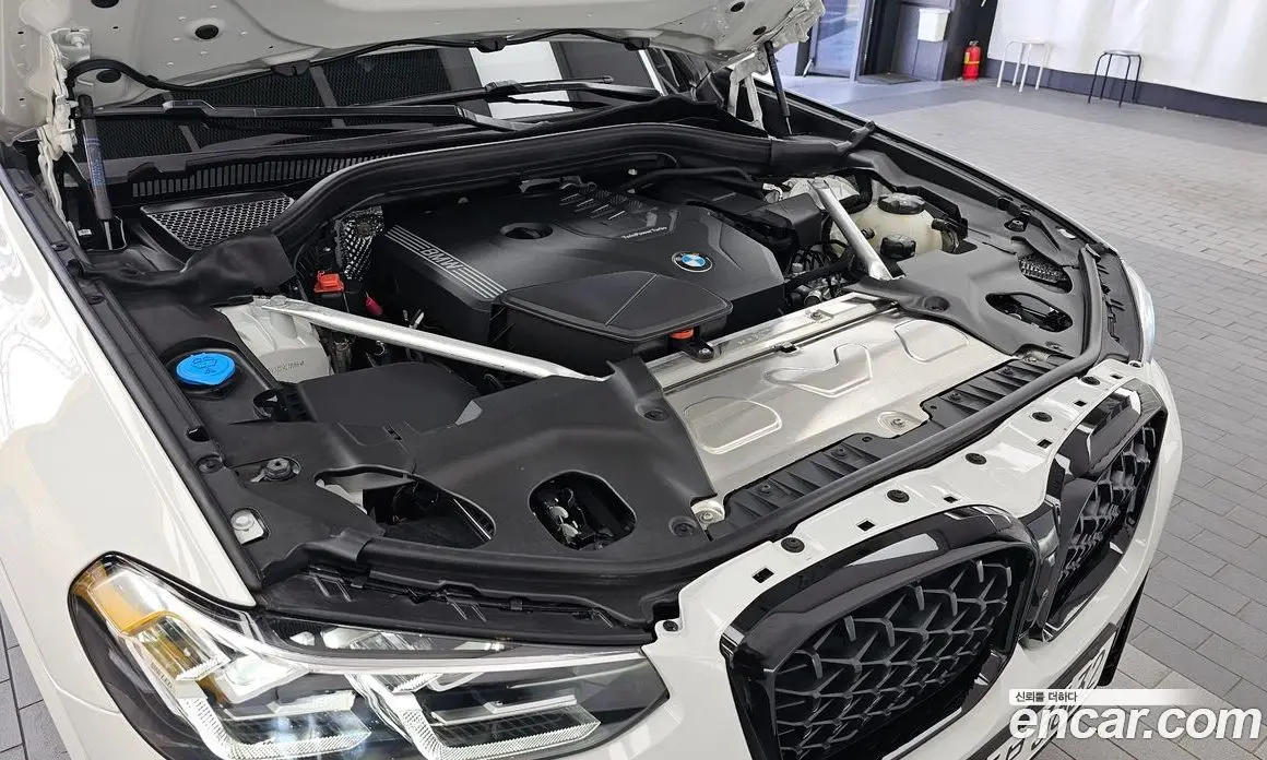 BMW X4 2025 2.0 автомат (гидро), фото 6