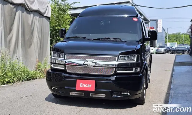 Chevrolet Express Van 2018 6.0 автомат (гидро), миниатюра 3