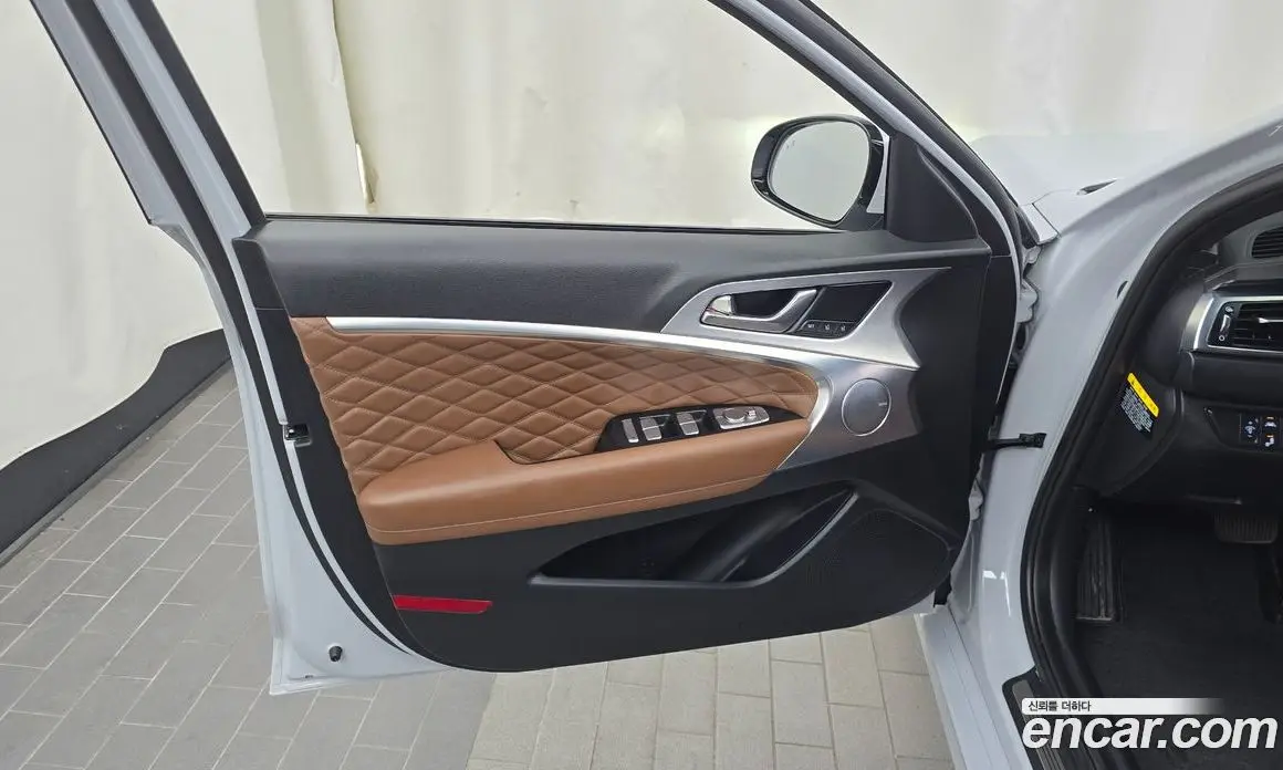 Genesis G70 2019 2.0 автомат (гидро), фото 14 Genesis G70 2019 2.0 автомат (гидро), фото 14
