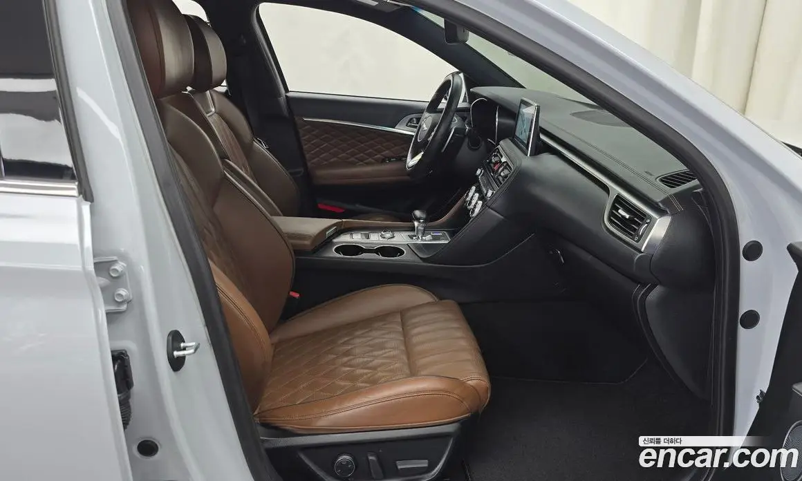 Genesis G70 2019 2.0 автомат (гидро), фото 16 Genesis G70 2019 2.0 автомат (гидро), фото 16