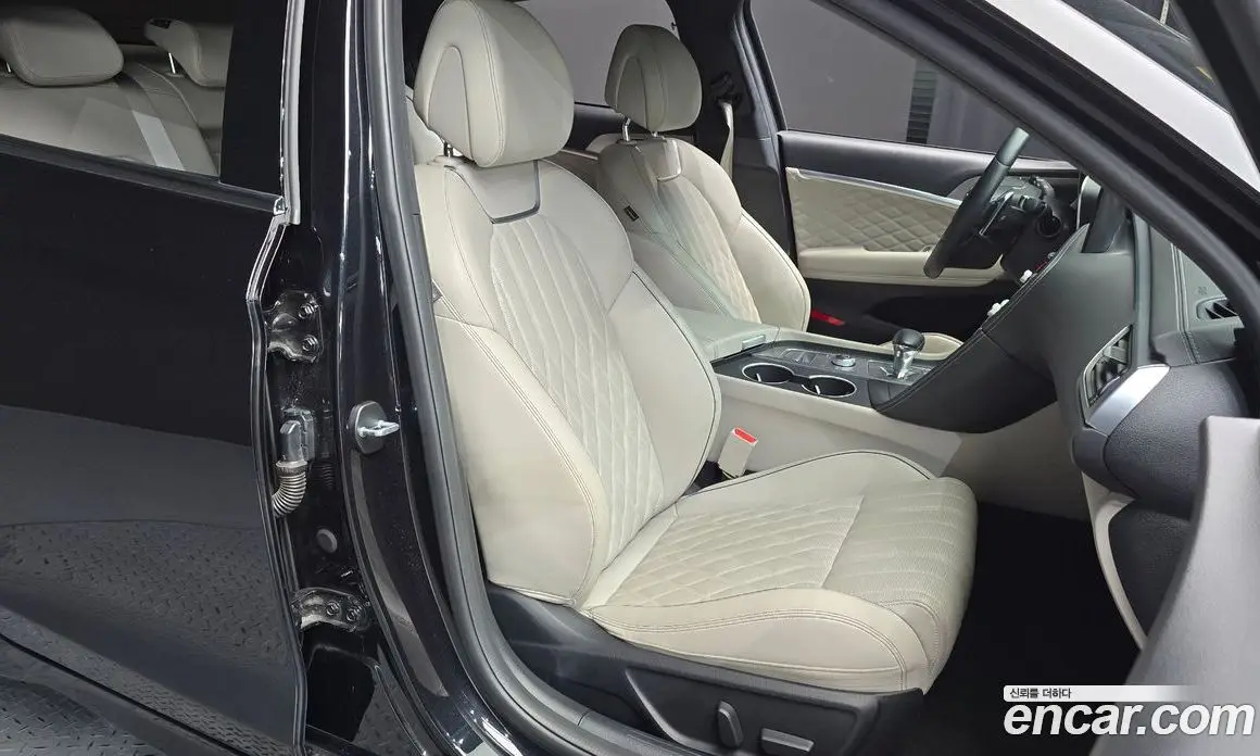 Genesis G70 2022 2.0 автомат (гидро), фото 16