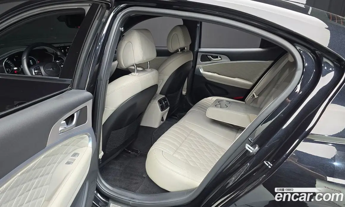Genesis G70 2022 2.0 автомат (гидро), фото 17