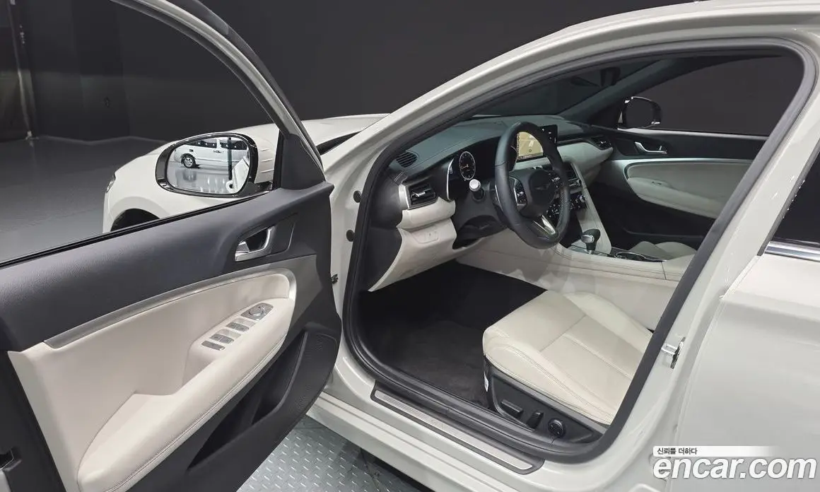 Genesis G70 2024 2.5 автомат (гидро), фото 13 Genesis G70 2024 2.5 автомат (гидро), фото 13