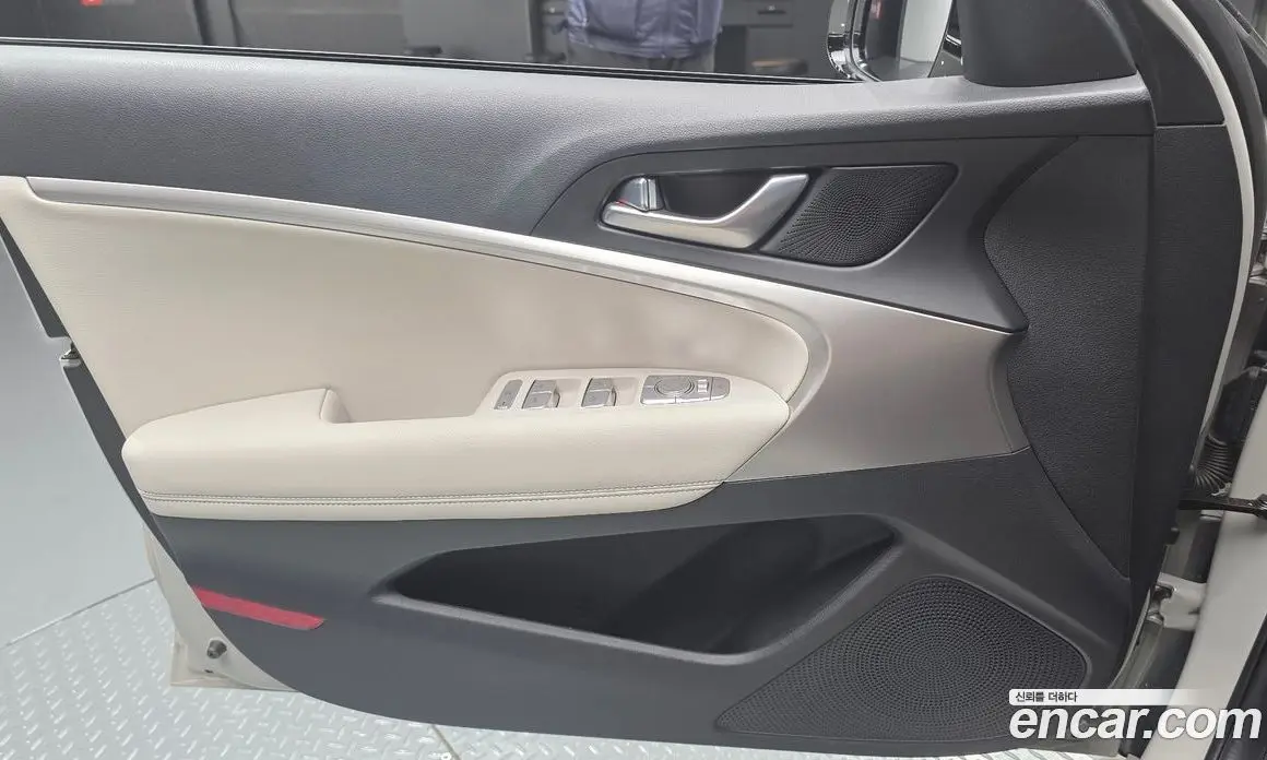 Genesis G70 2024 2.5 автомат (гидро), фото 14 Genesis G70 2024 2.5 автомат (гидро), фото 14