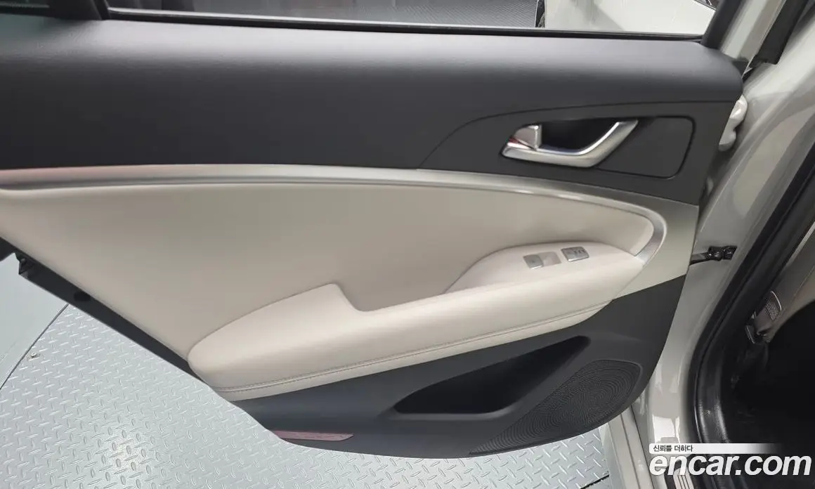 Genesis G70 2024 2.5 автомат (гидро), фото 15 Genesis G70 2024 2.5 автомат (гидро), фото 15