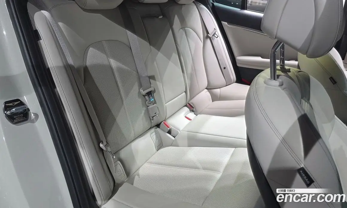 Genesis G70 2024 2.5 автомат (гидро), фото 17 Genesis G70 2024 2.5 автомат (гидро), фото 17