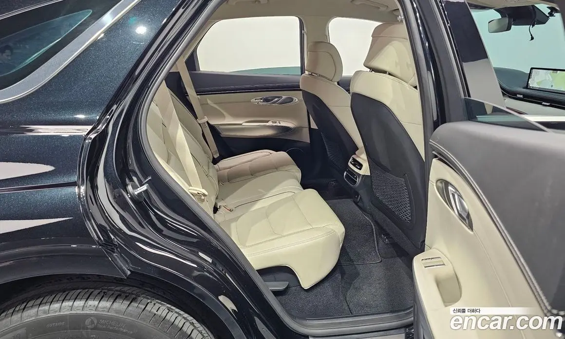Genesis GV70 2022 2.5 автомат (гидро), фото 17
