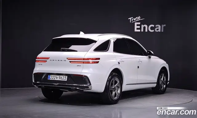 Genesis GV70, 2025, 5 822 км