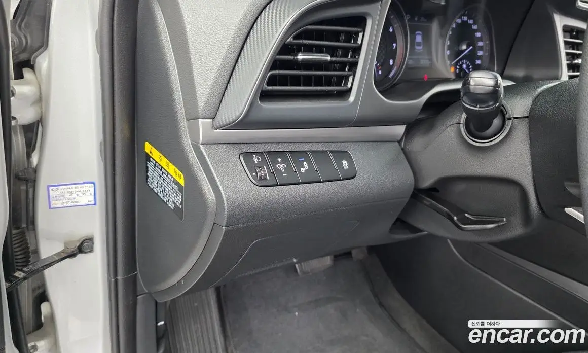 Hyundai Avante 2018 1.6 автомат (гидро), фото 17
