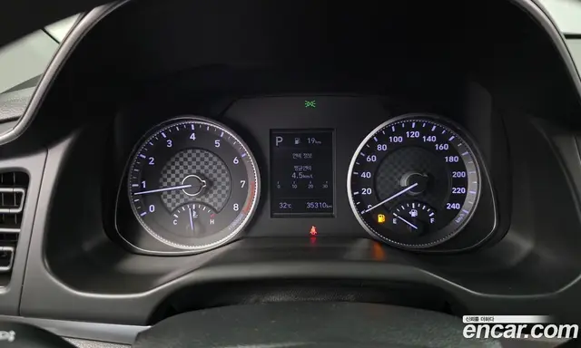 Hyundai Avante 2018 1.6 автомат (гидро), миниатюра 8