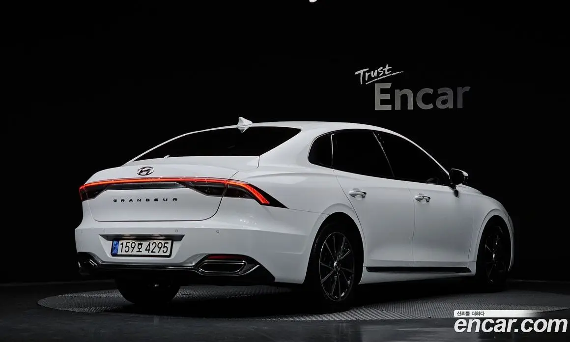 Hyundai Grandeur 2022 2.5 автомат (гидро), фото 2 Hyundai Grandeur 2022 2.5 автомат (гидро), фото 2
