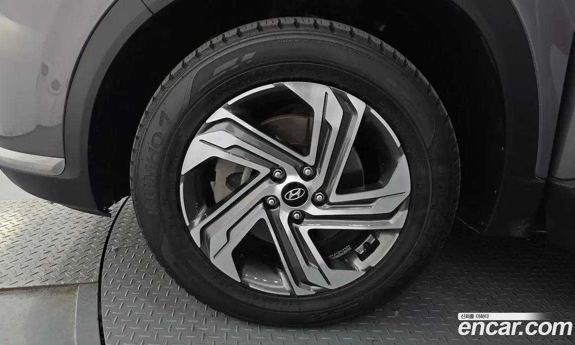 Hyundai Santa Fe 2022 2.2 автомат (гидро), фото 5