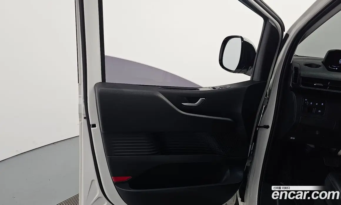 Hyundai Staria 2021 2.2 автомат (гидро), фото 15 Hyundai Staria 2021 2.2 автомат (гидро), фото 15