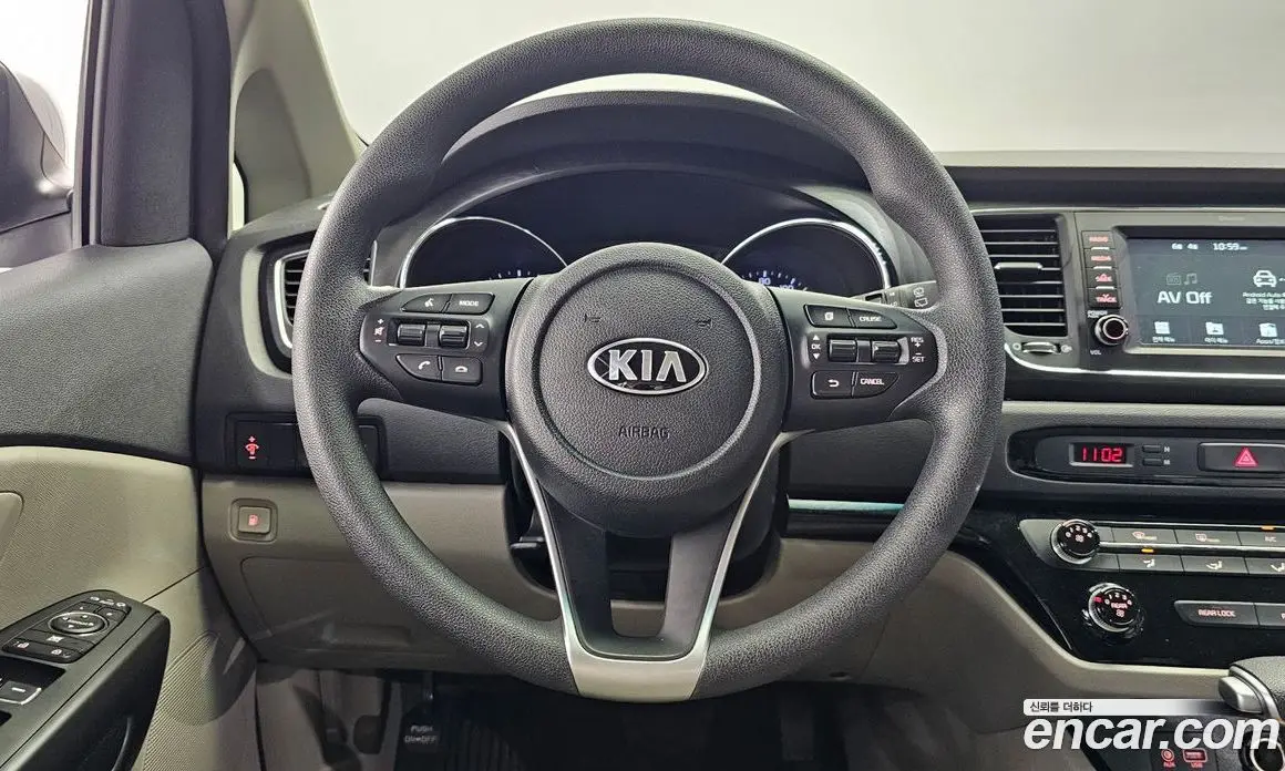 Kia Carnival 2020 2.2 автомат (гидро), фото 19