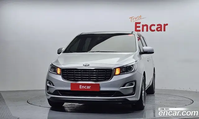 Kia Carnival 2020 2.2 автомат (гидро), миниатюра 3