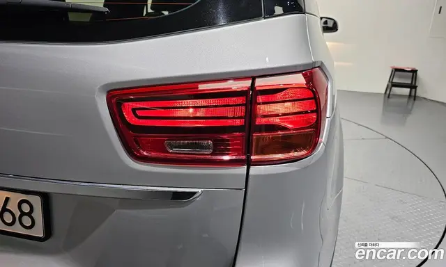Kia Carnival 2020 2.2 автомат (гидро), миниатюра 9