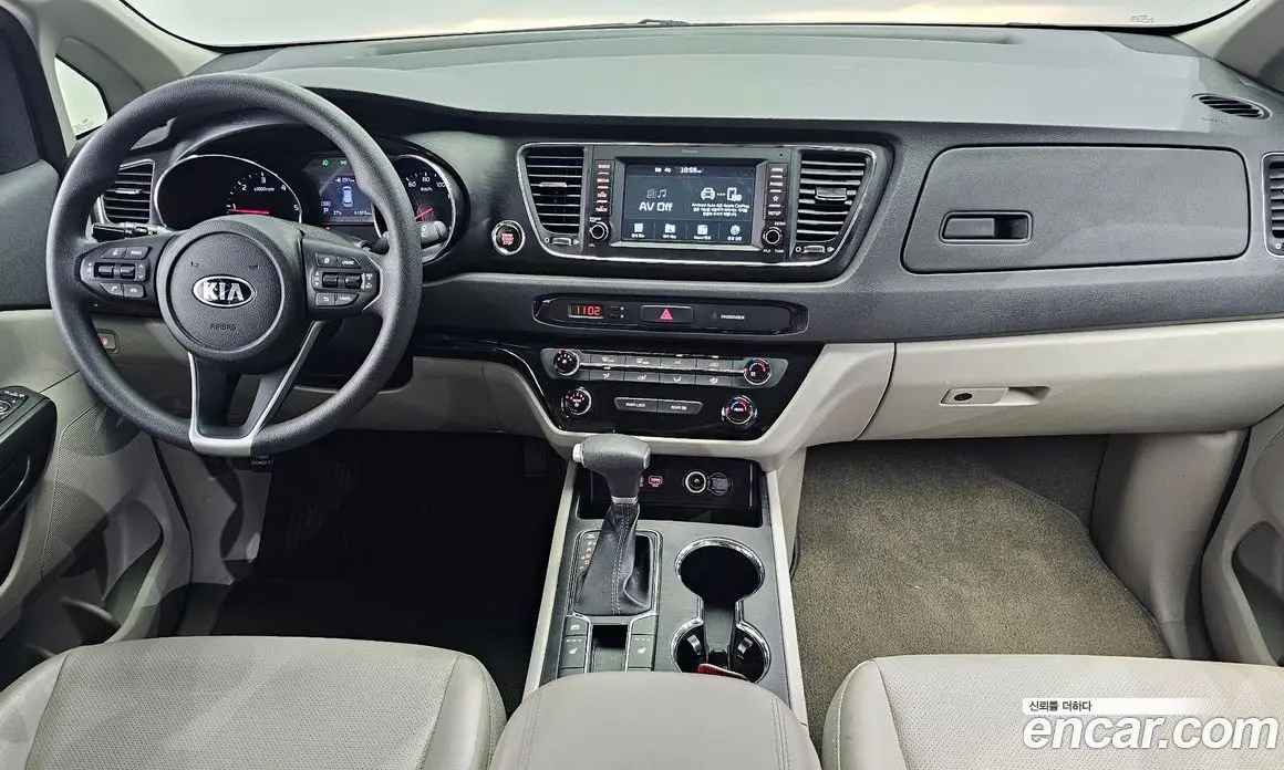 Kia Carnival 2020 2.2 автомат (гидро), фото 10