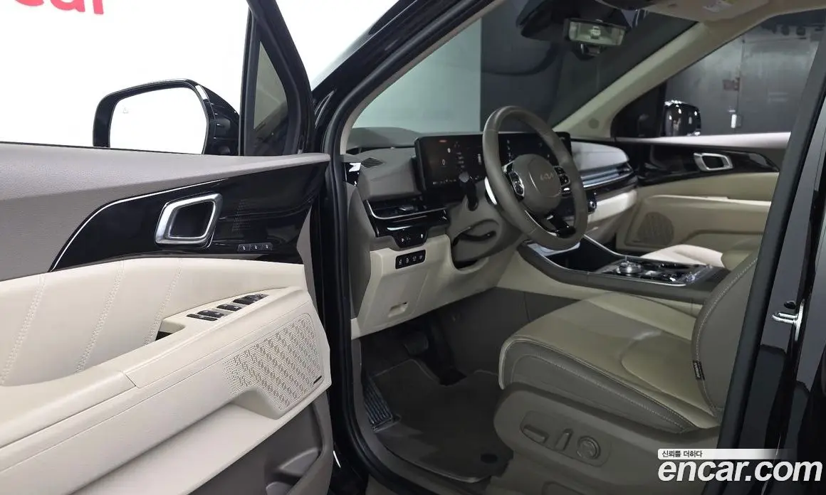 Kia Carnival 2024 1.6 автомат (гидро), фото 12